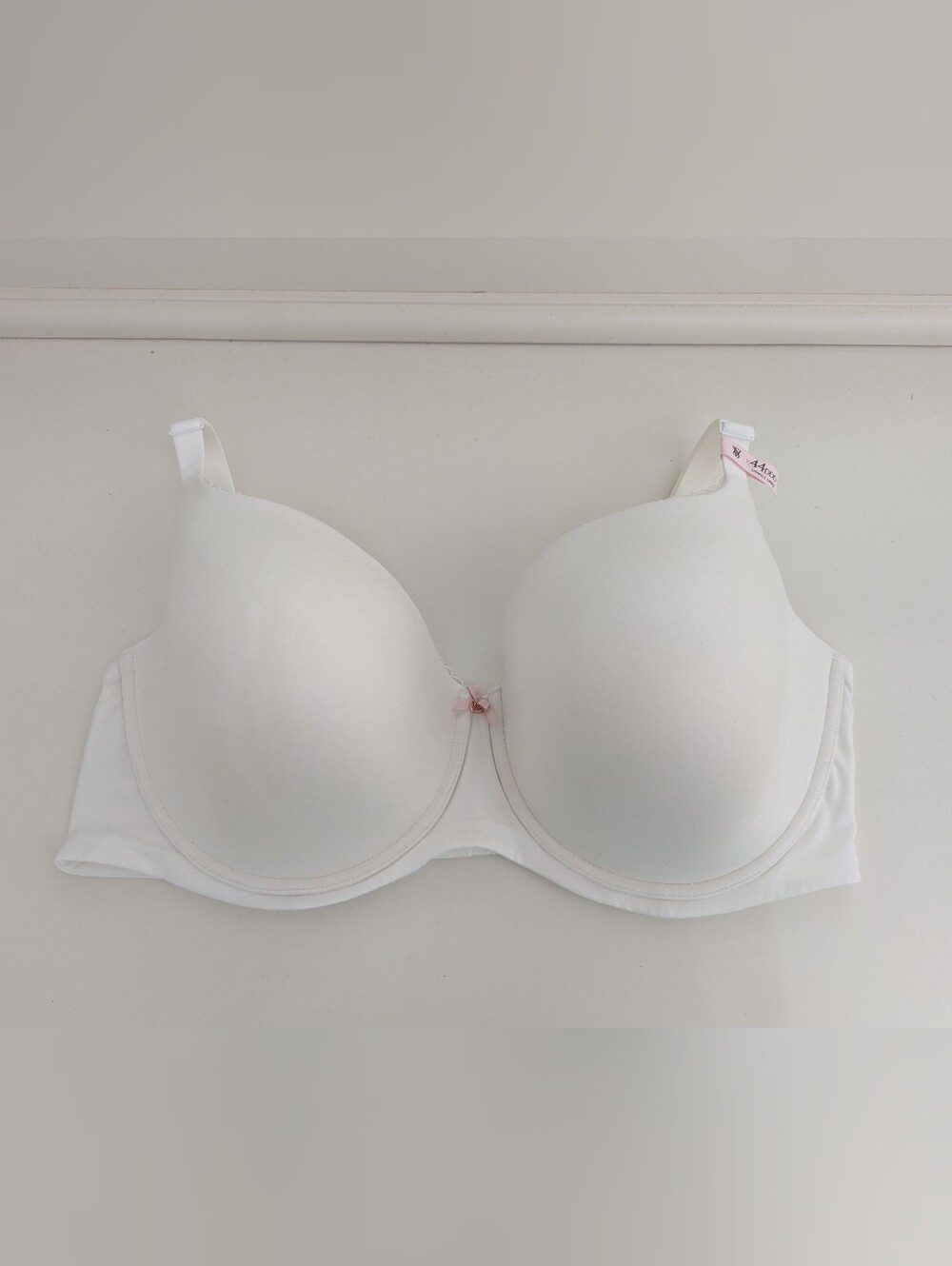 NWT! Victoria's Secret Body By Victoria Lined Demi Bra White Size 44DDD
